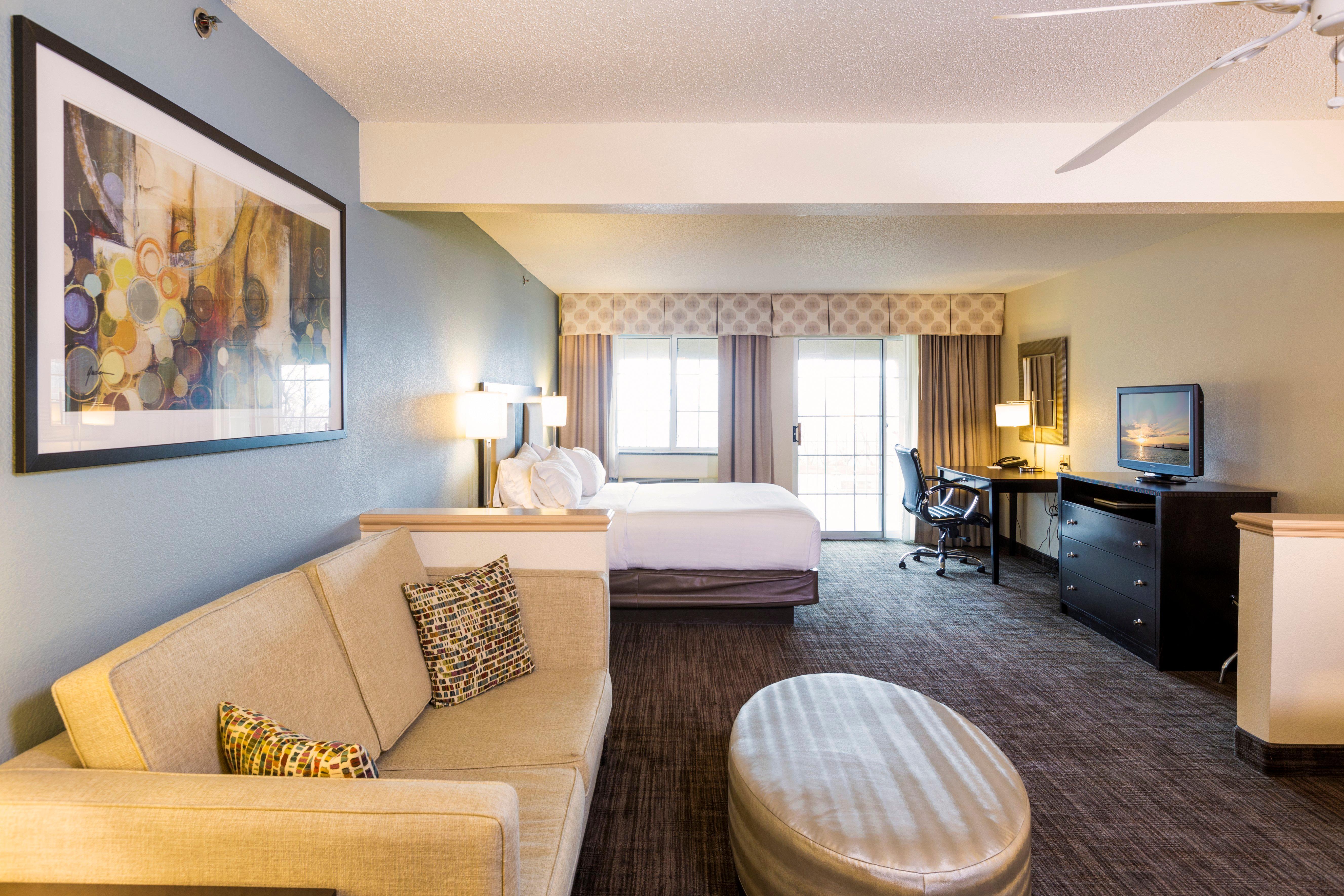 Express & Suites-saint Joseph By Ihg Saint Joseph