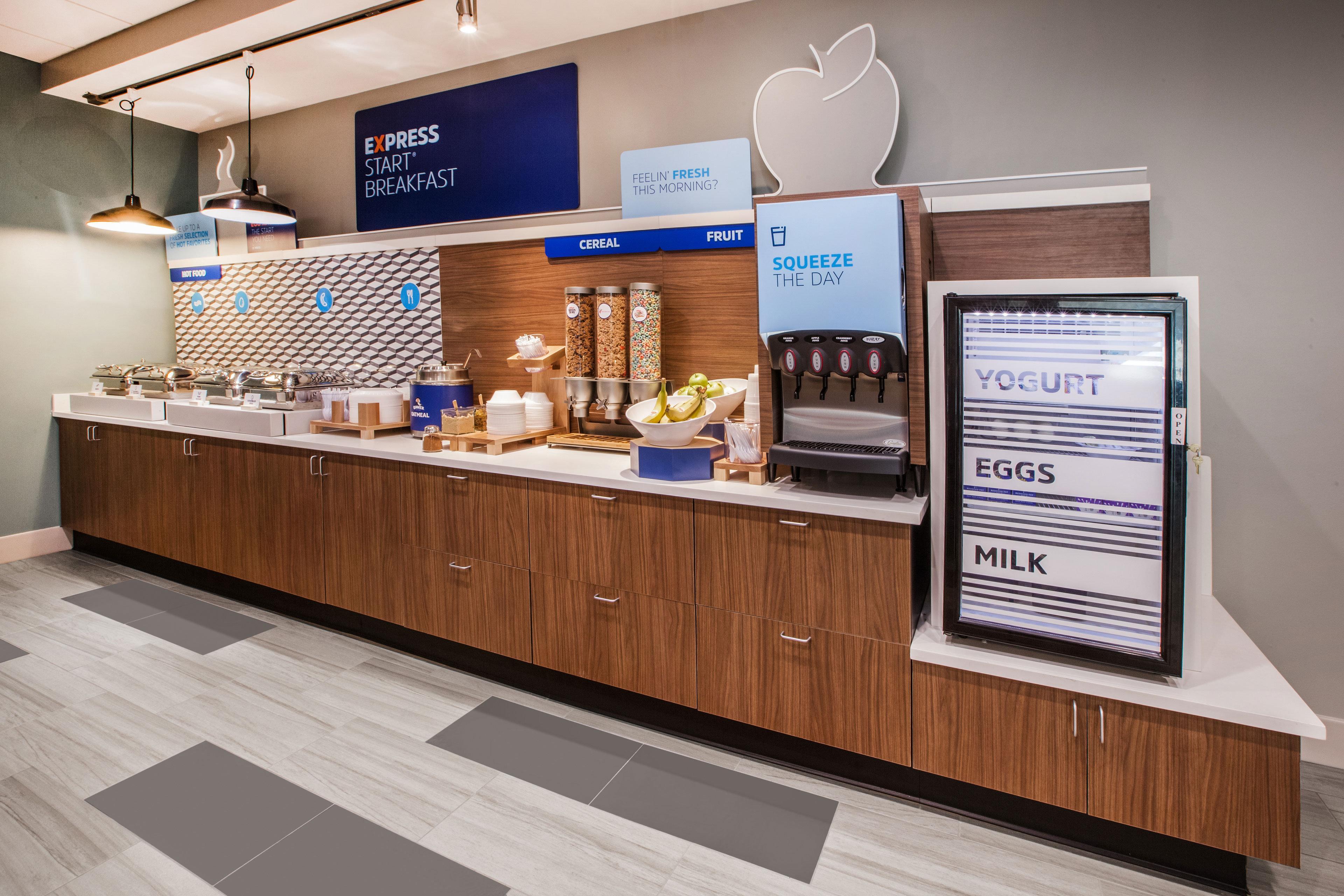 Express & Suites-saint Joseph By Ihg Saint Joseph