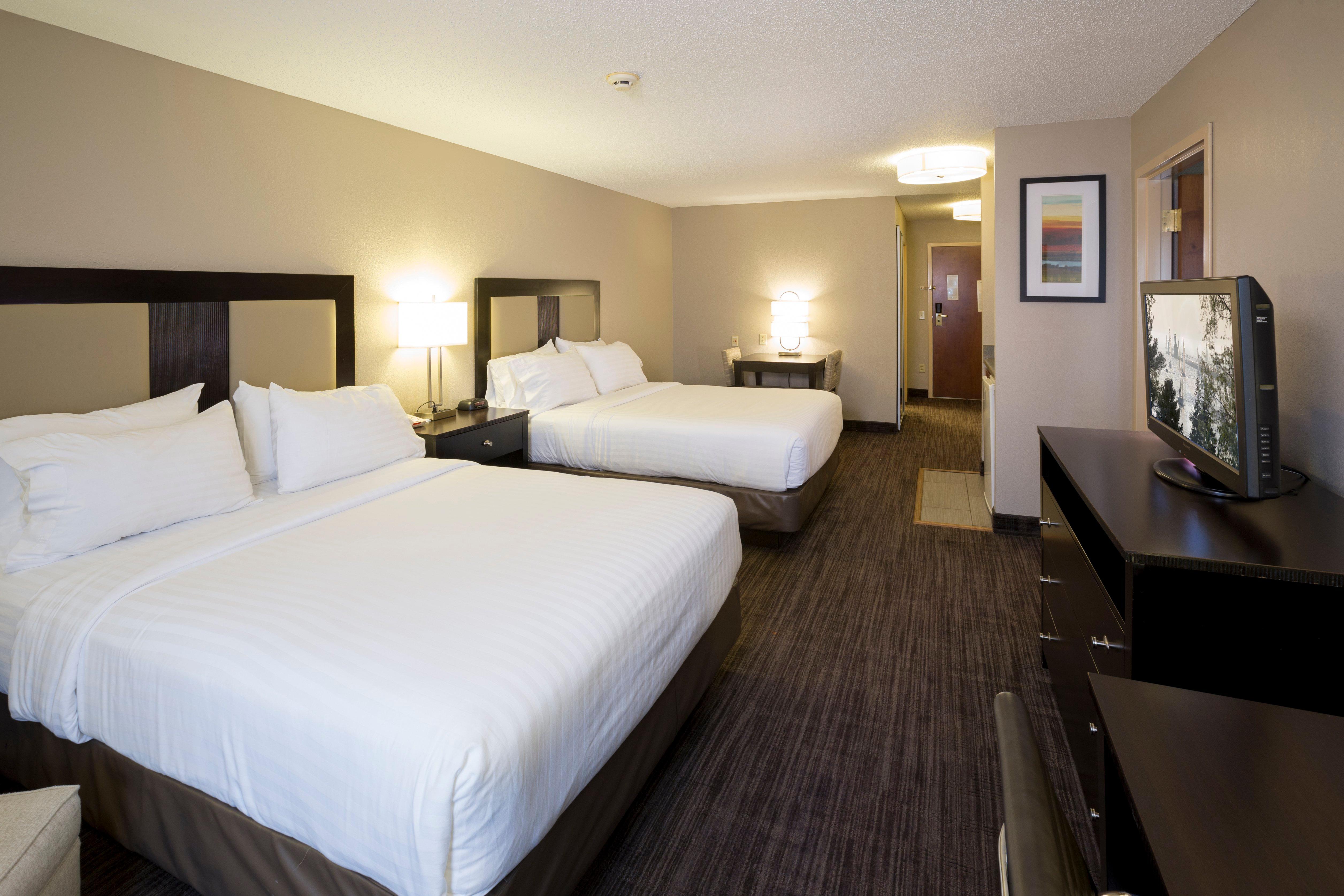 Hotel Express & Suites-saint Joseph By Ihg Saint Joseph