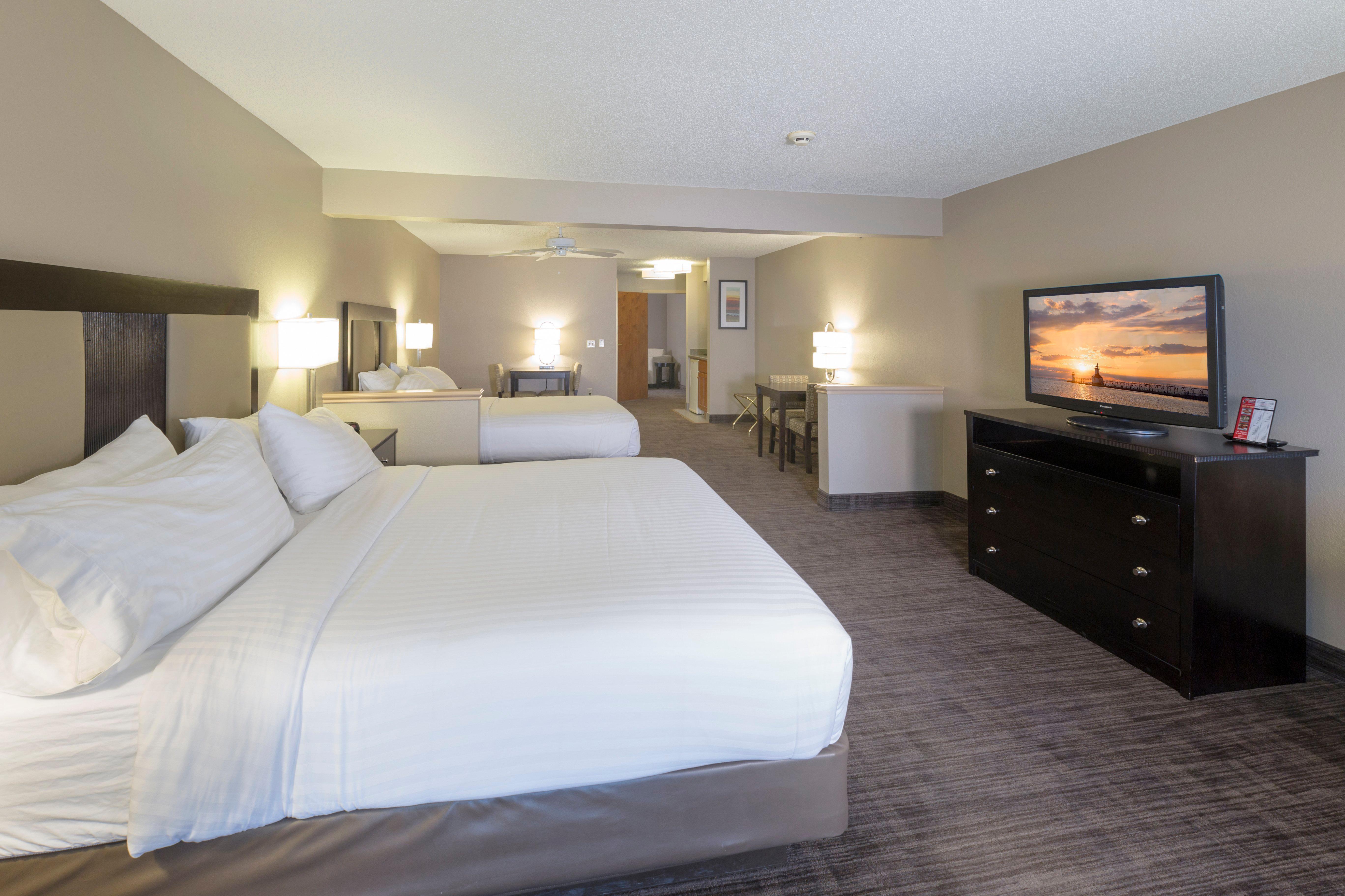 Express & Suites-saint Joseph By Ihg Saint Joseph