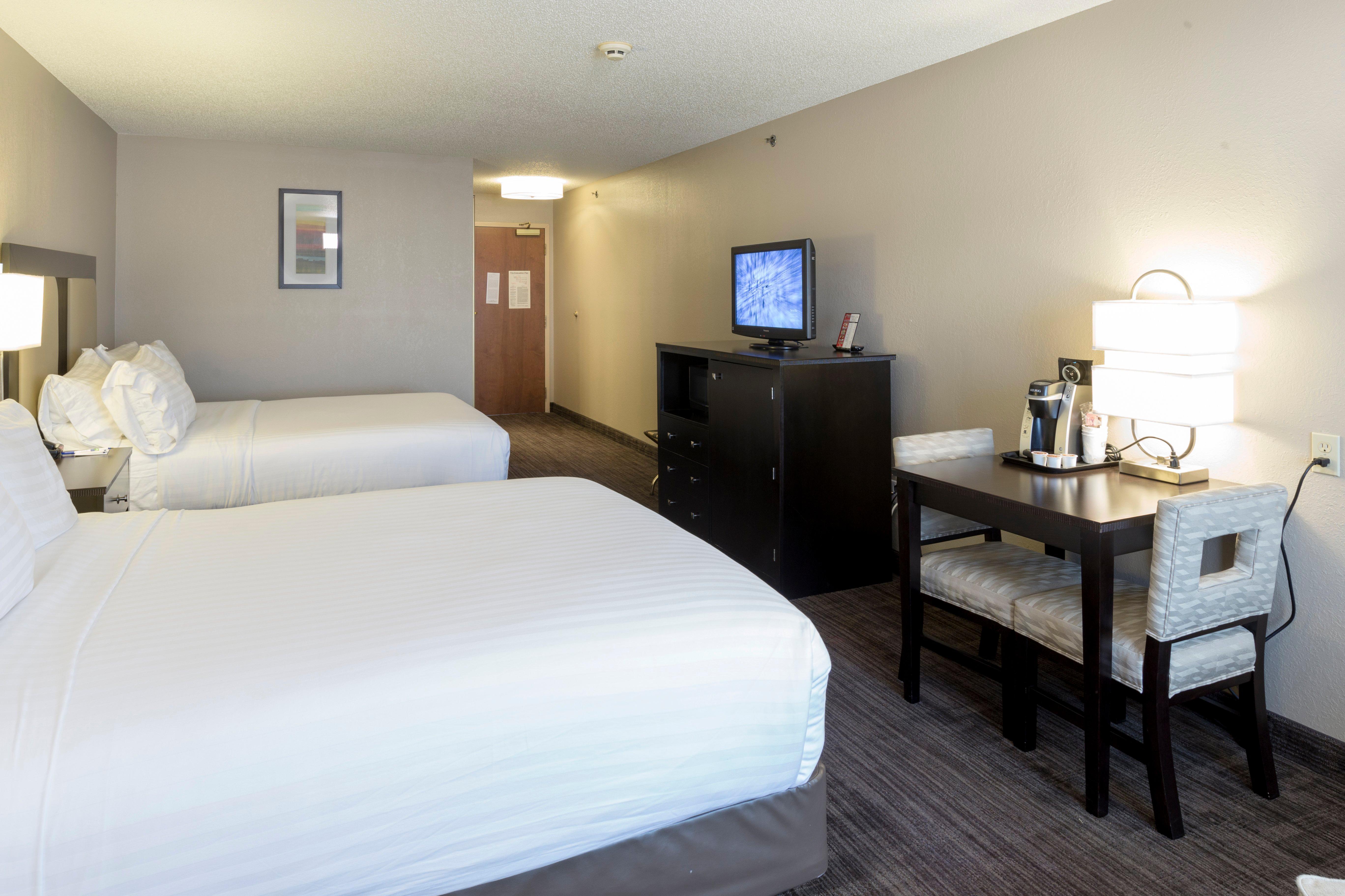 Hotel Express & Suites-saint Joseph By Ihg Saint Joseph