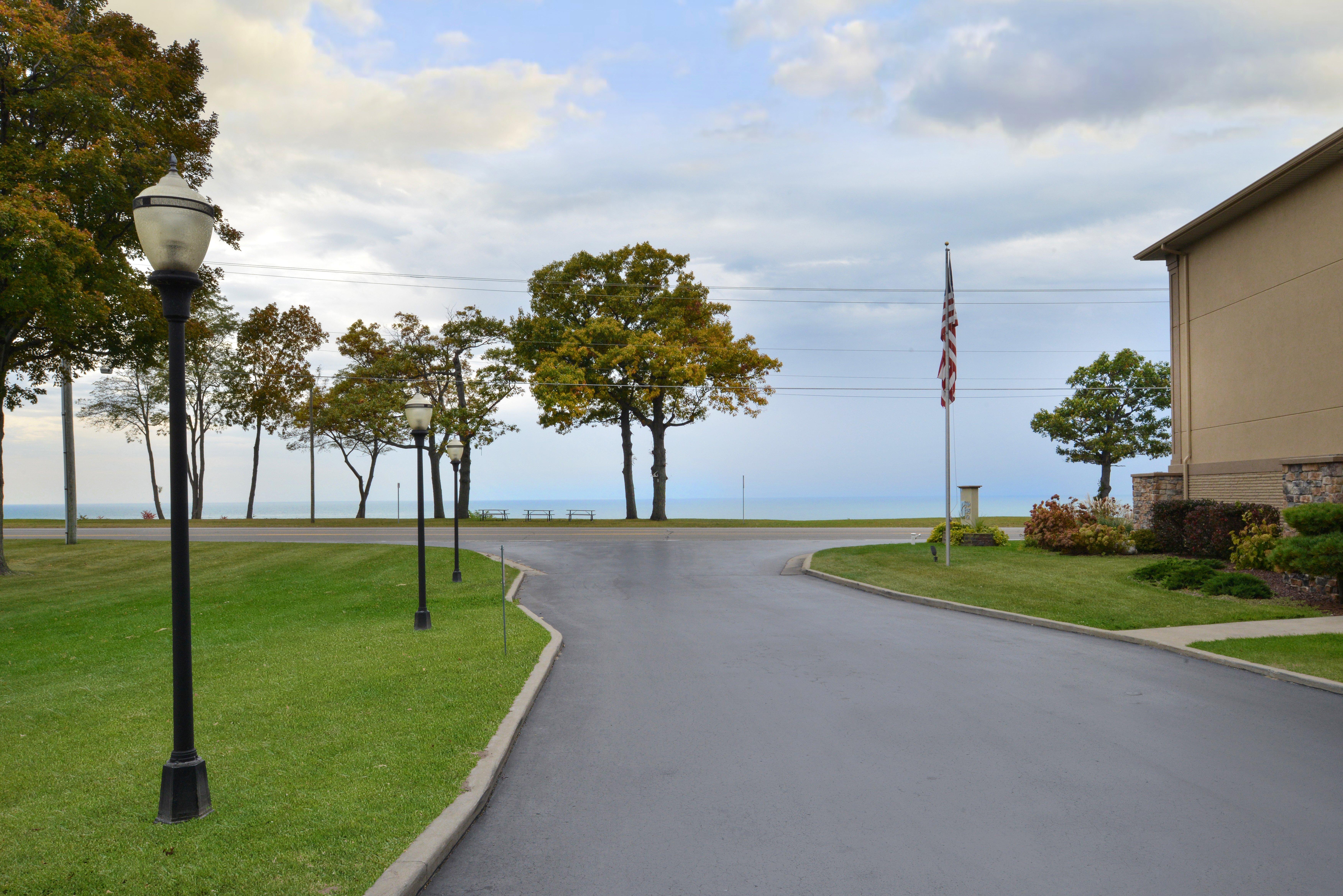 Express & Suites-saint Joseph By Ihg Hotel Saint Joseph