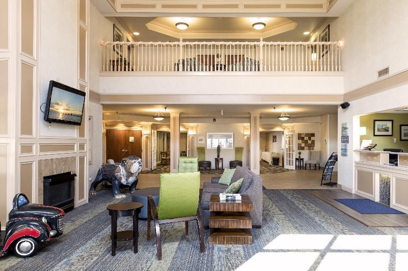 Express & Suites-saint Joseph By Ihg Saint Joseph