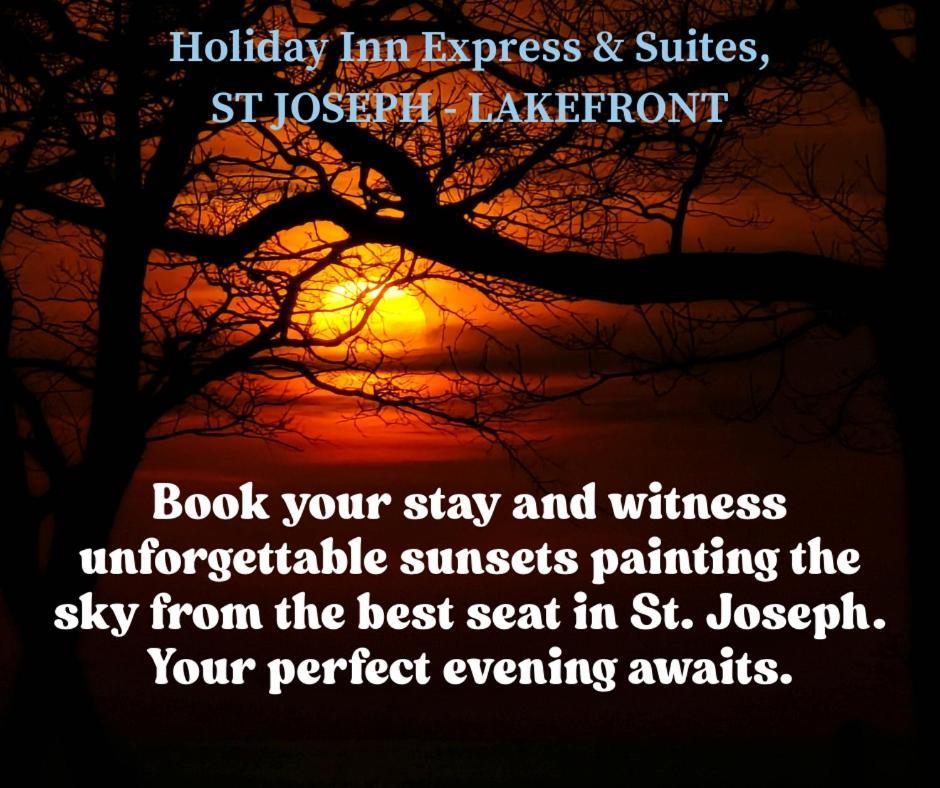 Express & Suites-saint Joseph By Ihg 3*